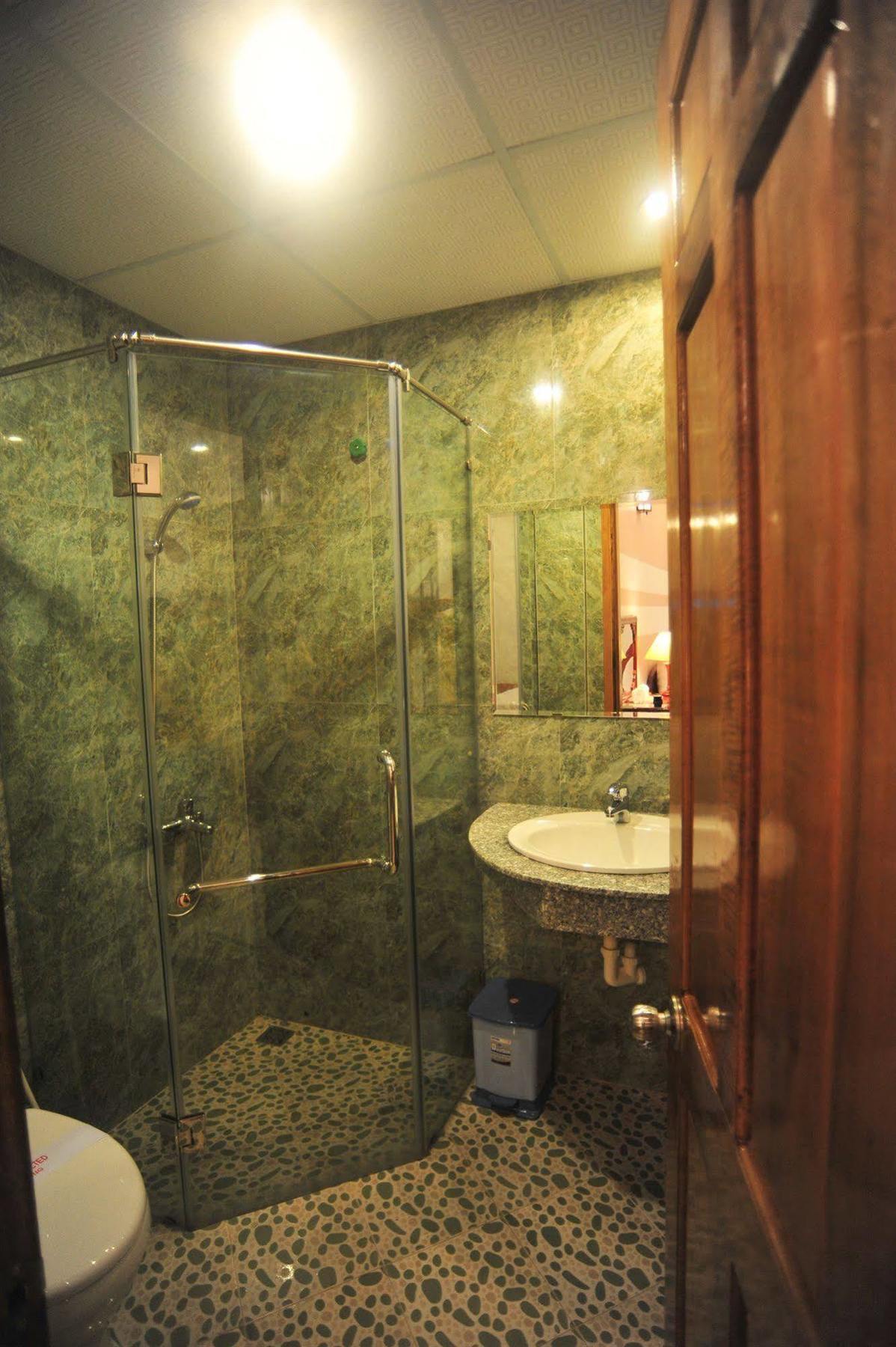 Hong Thien Ruby Hotel Хюэ Экстерьер фото