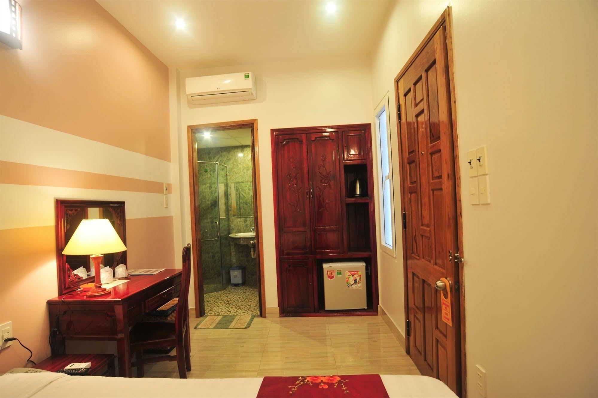 Hong Thien Ruby Hotel Хюэ Экстерьер фото